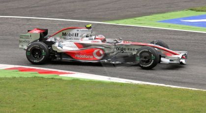 World © Octane Photographic Ltd. Italian GP, Monza, Formula 1 Practice 1. Friday 12th September 2008. Heikki Kovalainen, Vodafone McLaren Mercedes MP4-23. Digital Ref : 0842cb401d0019