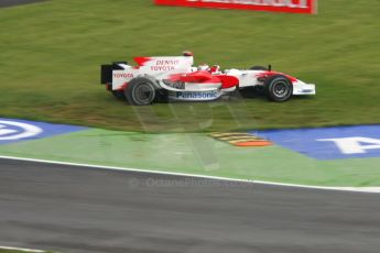 World © Octane Photographic Ltd. Italian GP, Monza, Formula 1 Practice 1. Friday 12th September 2008. Jarno Trulli, Panasonic Toyota Racing RA108. Digital Ref : 0842cb401d0044