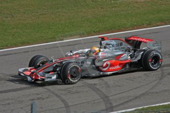 World © Octane Photographic Ltd. Italian GP, Monza, Formula 1 Practice 2. Friday 12th September 2008. Lewis Hamilton, Vodafone McLaren Mercedes MP4-23. Digital Ref : 0843cb40d0017