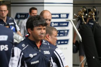 World © Octane Photographic. Belgian GP - Spa Francorchamps, Pitlane, 27th August 2009. AT&T Williams Pit crew. Digital Ref :
