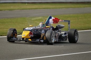 © Octane Photographic 2010. British F3 – Silverstone - Bridge circuit . Jean-Eric Vergne - Carlin - British Formula 3 Champion 2010. 15th August 2010. Digital Ref : 0051CB1D3493