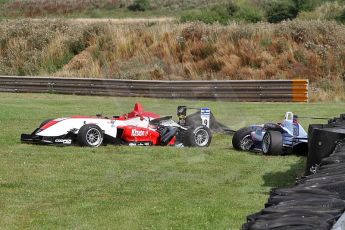 © Octane Photographic 2010. British F3 – Thruxton . Max Snegirev - Fortec Motorsport, Adderly Fong - Sino Vision Racing. 8th August 2010. Digital Ref : CB7D9851