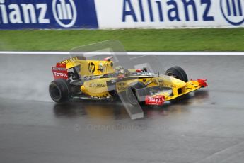 © Octane Photographic 2010. 2010 F1 Belgian Grand Prix, Friday August 27th 2010. Renault R30 - Robert Kubica. Digital Ref : CB1D0841