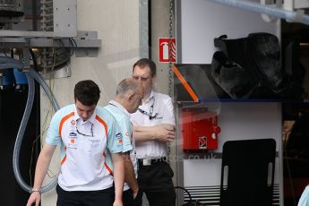 2010 Le Mans 24 Hour (24 Heures du Mans), 11th June 2010. Aston Marton pit lane. Digital ref : CB1D2021