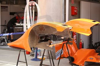 2010 Le Mans 24 Hour (24 Heures du Mans), 11th June 2010. Michael Lewis Autocon - Lolo B06/10-AER garage. Digital ref : CB1D2067