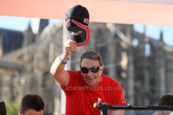 2010 Le Mans 24 Hour (24 Heures du Mans), 11th June 2010. Drivers' parade. Beechdean Mansell - Nigel Mansell. Digital ref : CB1D2703