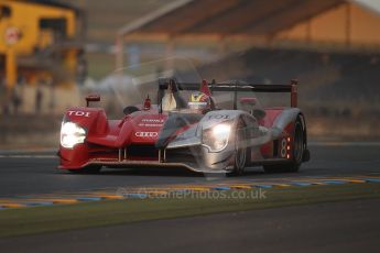 2010 Le Mans, Sunday June 13th 2010. Dunlop Chicane at dawn. Digital Ref : CB1D5247