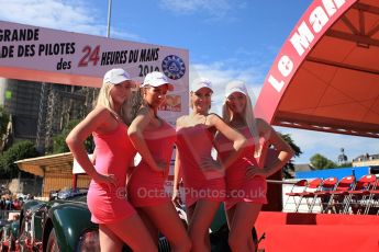 2010 Le Mans 24 Hour (24 Heures du Mans), 11th June 2010. Drivers' parade, Oak racing girls. Digital ref : CB5D3164