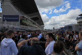 2010 Le Mans 24 Hour (24 Heures du Mans), 11th June 2010. Huge crowds in the pit lane. Digital ref : CB5D3092