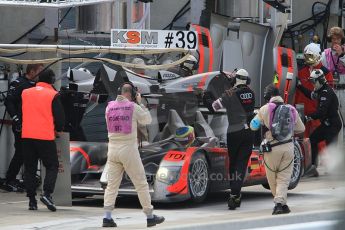 2010 Le Mans, Sunday June 13th 2010. Pitlane. Digital Ref : CB7D5699