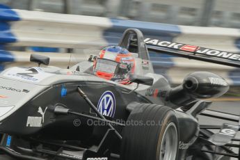 © Octane Photographic 2011 – British Formula 3 - Donington Park - Race 2. 25th September 2011. Digital Ref : 0186lw1d6602
