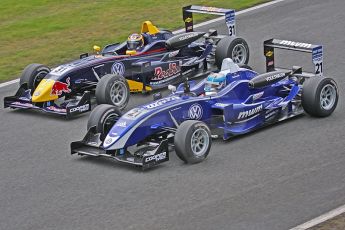 © Octane Photographic 2010. British Formula 3 Easter weekend April 5th 2010 - Oulton Park, Jean-Eric Vergne - Carlin. Digital Ref. 0049LW40D1638