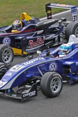 © Octane Photographic 2010. British Formula 3 Easter weekend April 5th 2010 - Oulton Park, Jean-Eric Vergne - Carlin. Digital Ref. 0049LW40D1638A