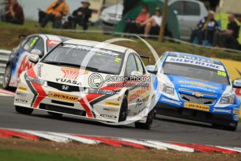 © Octane Photographic Ltd. 2011. British Touring Car Championship – Snetterton 300, Matt Neal - Honda Civic - Honda Racing Team, Alex MacDowell - Chevrolet Cruze - Silverline. Saturday 6th August 2011. Digital Ref : 0121CB7D9555
