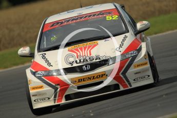 © Octane Photographic Ltd. 2011. British Touring Car Championship – Snetterton 300. Gordon Shedden - Honda Civic - Honda Racing Team. Sunday 7th August 2011. Digital Ref : 0124CB1D4298