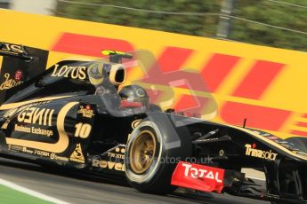 © Octane Photographic Ltd. 2011. Formula 1 World Championship – Italy – Monza – 10th September 2011 - Vitaly Petrov, Renault R31 – Free practice 3 – Digital Ref :  0175CB1D2580