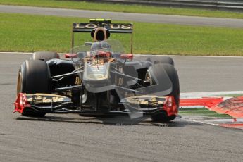 © Octane Photographic Ltd. 2011. Formula 1 World Championship – Italy – Monza – 11th September 2011 Vitaly Petrov, Renault R31 – Race outlap– Digital Ref :  0177CB7D7669