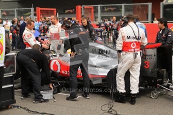 © Octane Photographic Ltd. 2011. Formula One Belgian GP – Spa – Sunday 28th August 2011 – Drivers’ parade and starting grid. The McLaren team prepare Lewis Hamilton's car on the grid. Digital Reference : 0167cb7d0854
