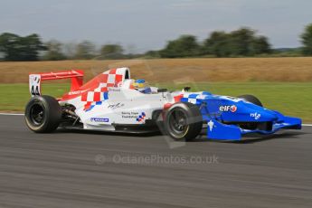 © Octane Photographic Ltd. 2011. Formula Renault 2.0 UK – Snetterton 300, Oliver Rowland - Fortec Motorsports. Saturday 6th August 2011. Digital Ref : 0122LW7D0259