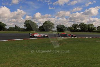 © Octane Photographic Ltd. 2011. Formula Renault 2.0 UK – Snetterton 300, Felix Serrales - Fortec Competition, being chased by championship leader Alex Lynn - Fortec Motorsports. Sunday 7th August 2011. Digital Ref : 0123LW7D0075