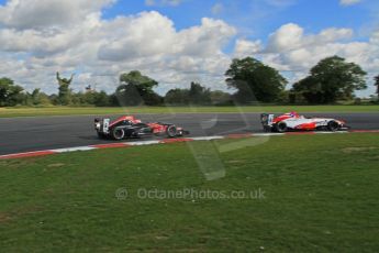 © Octane Photographic Ltd. 2011. Formula Renault 2.0 UK – Snetterton 300, Felix Serrales - Fortec Competition, being chased by championship leader Alex Lynn - Fortec Motorsports. Sunday 7th August 2011. Digital Ref : 0123LW7D0088