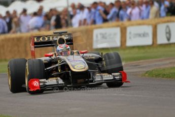 © Octane Photographic 2011. Goodwood Festival of Speed, Friday 1st July 2011. Renault R30 - Vilaty Petrov. Digital Ref : 0097CB7D6893