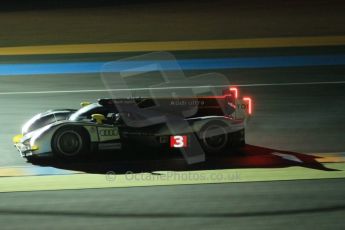 © Octane Photographic 2011. Le Mans night qualifying 9th June 2011. La Sarthe, France. Digital Ref : 0077CB1D0952