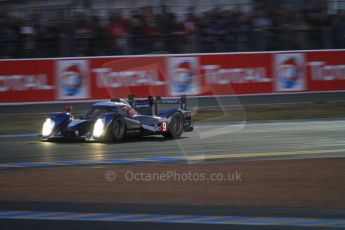 © Octane Photographic 2011. Le Mans night qualifying 9th June 2011. La Sarthe, France. Digital Ref : 0077CB7D0510