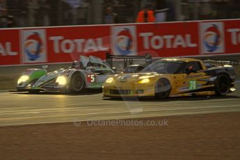 © Octane Photographic 2011. Le Mans night qualifying 9th June 2011. La Sarthe, France. Digital Ref : 0077CB7D0581