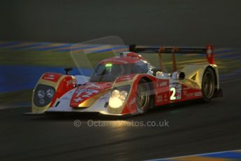 © Octane Photographic 2011. Le Mans night qualifying 9th June 2011. La Sarthe, France. Digital Ref : 0077CB7D0599