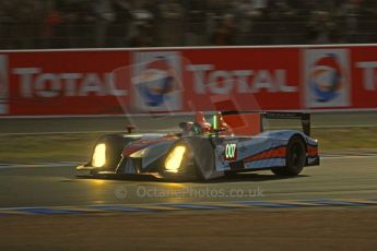 © Octane Photographic 2011. Le Mans night qualifying 9th June 2011. La Sarthe, France. Digital Ref : 0077CB7D0657