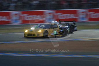 © Octane Photographic 2011. Le Mans night qualifying 9th June 2011. La Sarthe, France. Digital Ref : 0077LW7D4743