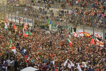 © Octane Photographic 2011. Le Mans finish line and podium - Sunday 11th June 2011. La Sarthe, France. Digital Ref : 0263lw7d8271