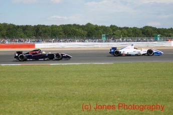 © Jones Photography 2011. World Series Renault – Silverstone, Sunday 21st August 2011. Formula Renault 3.5. Daniil Move - P1 Motorsports leads Nick Yelloly - Pons Racing. Digital Reference 0154DSC04679