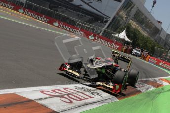 © 2012 Octane Photographic Ltd. European GP Valencia - Saturday 23rd June 2012 - F1 Qualifying. Lotus E20 - Romain Grosjean. Digital Ref : 0370lw7d1754