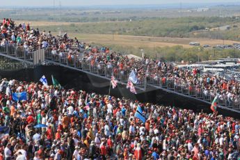 World © Octane Photographic Ltd. F1 USA GP, Austin, Texas, Circuit of the Americas (COTA), Sunday 17th November 2013 - Atmosphere. The fans on race day. Digital Ref : 0860lw1d5857