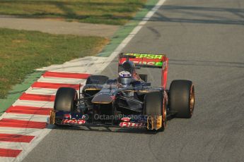 World © Octane Photographic Ltd. Formula 1 Winter testing, Barcelona – Circuit de Catalunya, 20th February 2013. Toro Rosso STR8, Daniel Ricciardo. Digital Ref: