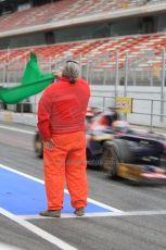 World © Octane Photographic Ltd. Formula 1 Winter testing, Barcelona – Circuit de Catalunya, 22nd February 2013. Toro Rosso STR8, Jean-Eric Vergne clears the green flag to be 1st onto track. Digital Ref: 0579cb7d9270