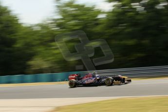 World © Octane Photographic Ltd. F1 Hungarian GP - Hungaroring. Friday 26th July 2013. F1 Practice 2. Scuderia Toro Rosso STR 8 - Daniel Ricciardo. Digital Ref : 0760lw1d0606
