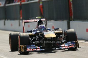 World © Octane Photographic Ltd. F1 Italian GP - Monza, Saturday 7th September 2013 - Qualifying. Scuderia Toro Rosso STR 8 - Daniel Ricciardo. Digital Ref :