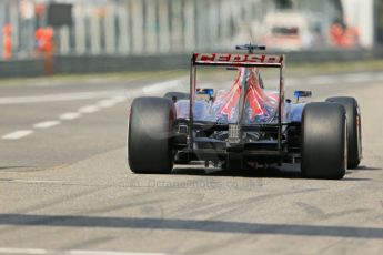 World © Octane Photographic Ltd. F1 Italian GP - Monza, Saturday 7th September 2013 - Qualifying. Scuderia Toro Rosso STR8 - Jean-Eric Vergne. Digital Ref :