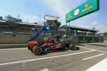 World © Octane Photographic Ltd. F1 Italian GP - Monza, Saturday 7th September 2013 - Qualifying. Scuderia Toro Rosso STR8 - Jean-Eric Vergne. Digital Ref :