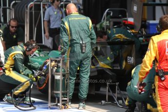 World © Octane Photographic Ltd. GP2 Italian GP, Monza, Friday 6th September 2013. Practice. EQ8 Caterham Racing tyre change. Digital Ref : 0812cb7d5276