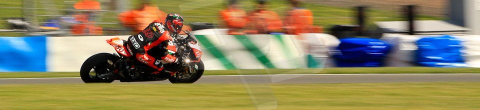 World © Octane Photographic Ltd. World Superbikes (SBK) European GP – Donington Park – Free Practice. Aprilia Racing Team – Aprilia RSV4 Factory – Sylvain Guintoli. Saturday 25th May 2013. Digital Ref : 0698ce1d3592