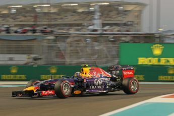 World © Octane Photographic Ltd. Friday 21st November 2014. Abu Dhabi Grand Prix - Yas Marina Circuit - Formula 1 Practice 2. Infiniti Red Bull Racing RB10 – Daniel Ricciardo. Digital Ref: 1161CB1D7172