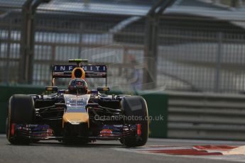 World © Octane Photographic Ltd. Friday 21st November 2014. Abu Dhabi Grand Prix - Yas Marina Circuit - Formula 1 Practice 2. Infiniti Red Bull Racing RB10 – Daniel Ricciardo. Digital Ref: 1161LB1D4697