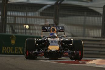 World © Octane Photographic Ltd. Friday 21st November 2014. Abu Dhabi Grand Prix - Yas Marina Circuit - Formula 1 Practice 2. Infiniti Red Bull Racing RB10 - Sebastian Vettel. Digital Ref: 1161LB1D4711