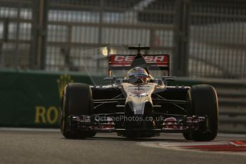World © Octane Photographic Ltd. Friday 21st November 2014. Abu Dhabi Grand Prix - Yas Marina Circuit - Formula 1 Practice 2. Scuderia Toro Rosso STR9 – Jean-Eric Vergne. Digital Ref: 1161LB1D4752