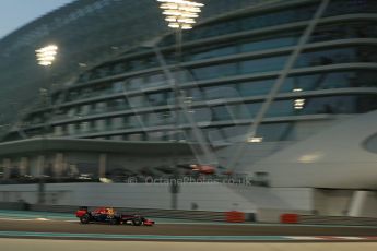 World © Octane Photographic Ltd. Friday 21st November 2014. Abu Dhabi Grand Prix - Yas Marina Circuit - Formula 1 Practice 2. Infiniti Red Bull Racing RB10 – Daniel Ricciardo. Digital Ref: 1161LB1D5028