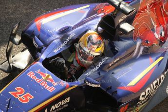 World © Octane Photographic Ltd. Saturday 22nd November 2014. Abu Dhabi Grand Prix - Formula 1 Practice 3. Scuderia Toro Rosso STR9 – Jean-Eric Vergne. Digital Ref: 1165CB1D8108